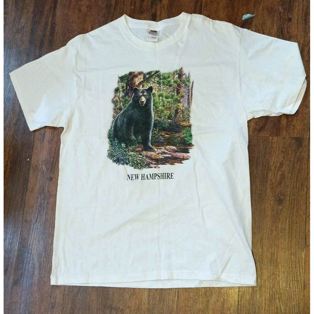 VINTAGE New Hampshire Mens Black Bear Shirt (L)